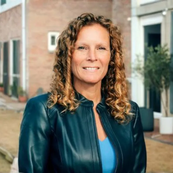 Marsha Grauwmeijer - NVM Register Makelaar & Taxateur - Kolpa Roest Staalduinen